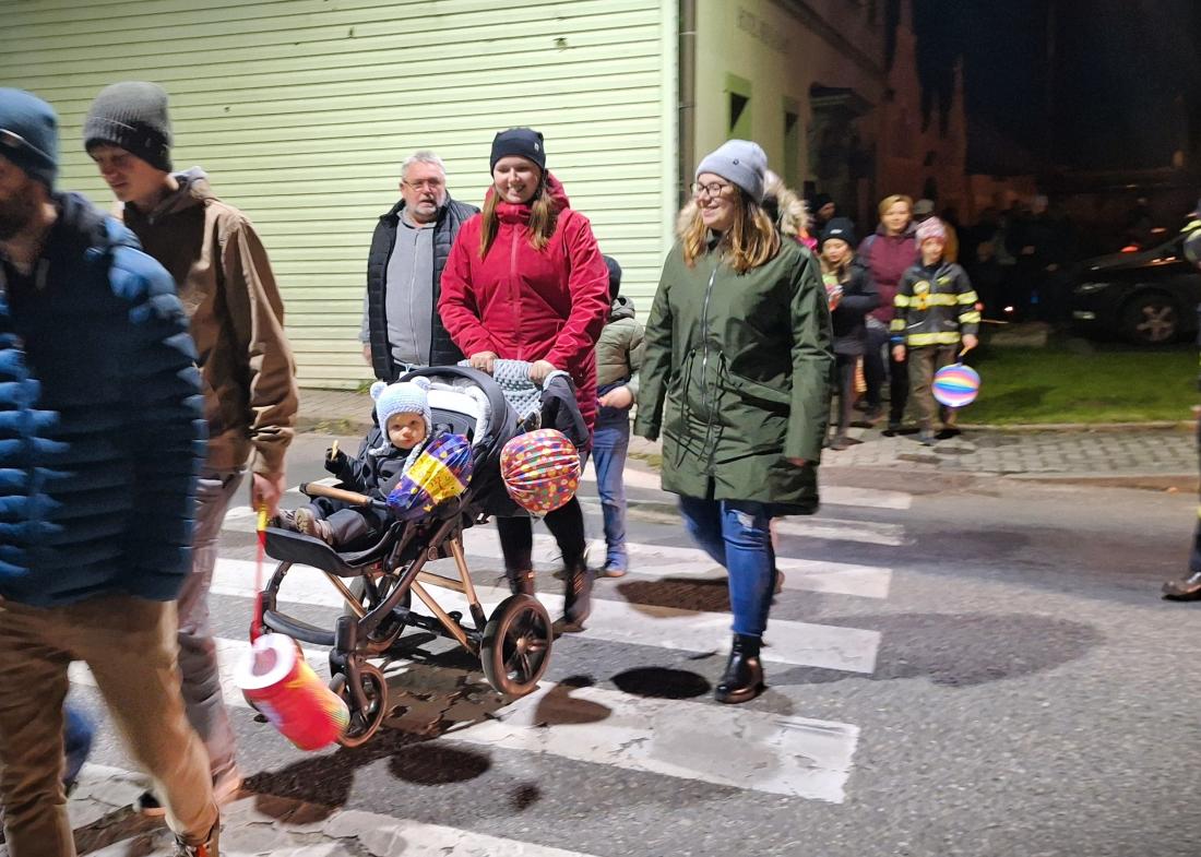 Patnáct let s lampionovým průvodem v Rabí očima organizátorek Marušky Jamrichové a Drahušky Houdkové