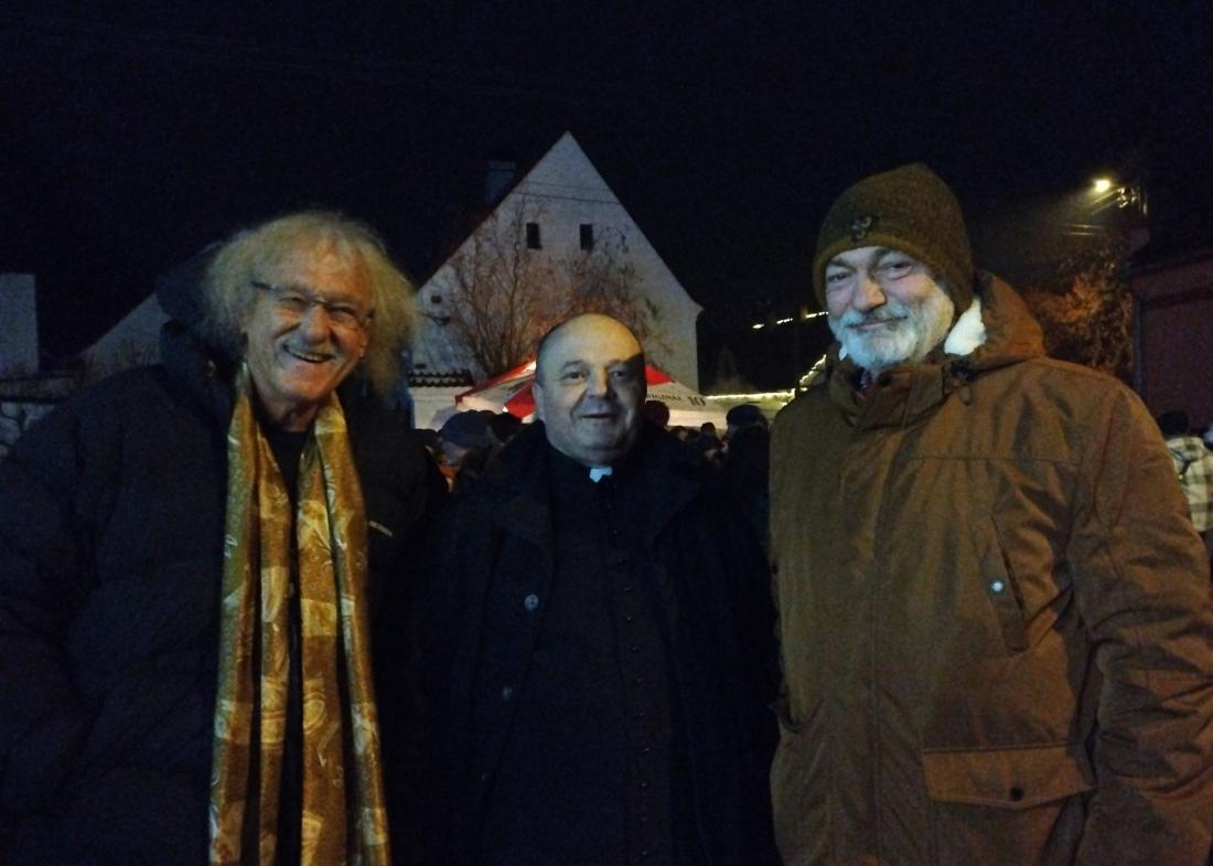 Rozsvícení vánočního stromu po čepicku