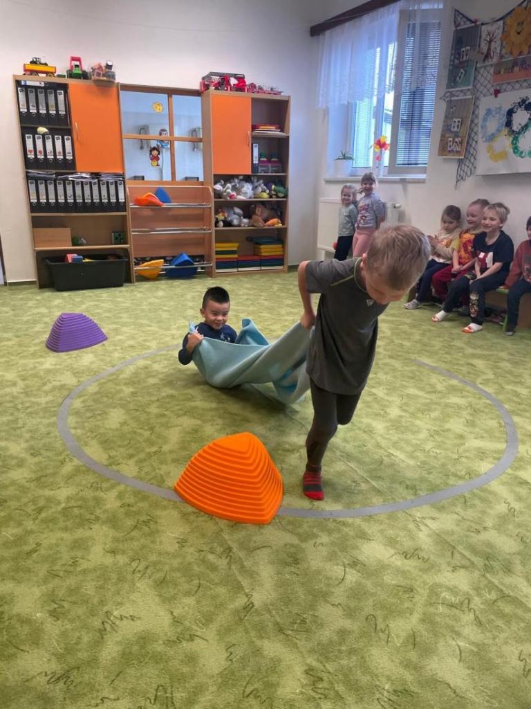 Olympijský slalom v rábské mateřince. Foto: archiv MŠ Rabí