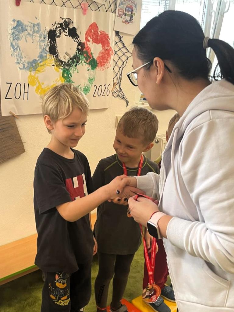 Medailový ceremoniál. Foto: archiv MŠ Rabí