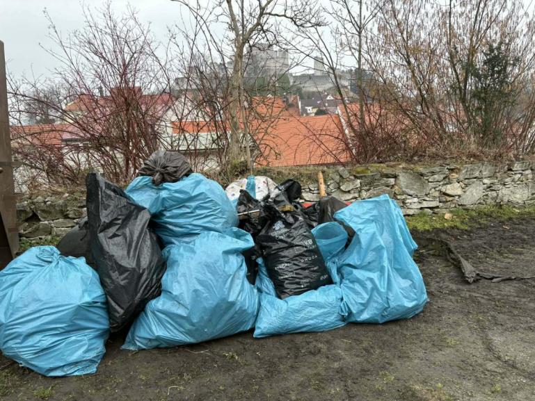 Ukliďmě Česko v Rabí. Foto: Marie Jamrichová